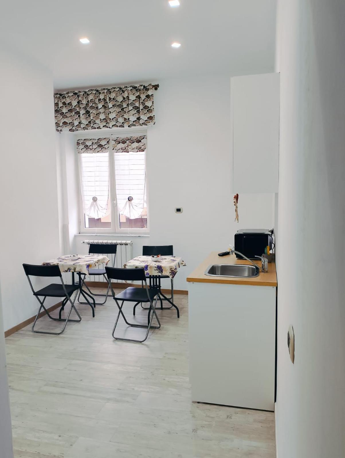 نابولي B&B Airport Serenity Suites المظهر الخارجي الصورة